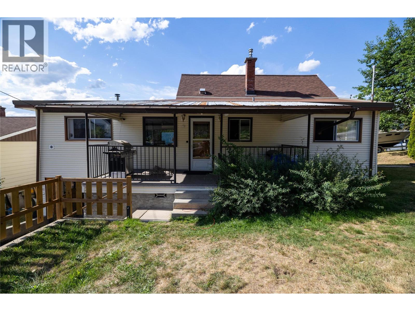 Photo 10 of 1324 Cedar Street, Nelson BC