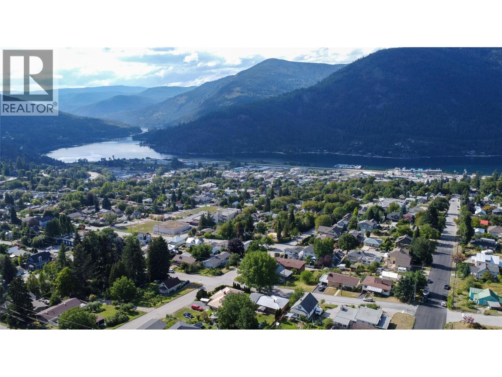 Photo 16 of 1324 Cedar Street, Nelson BC