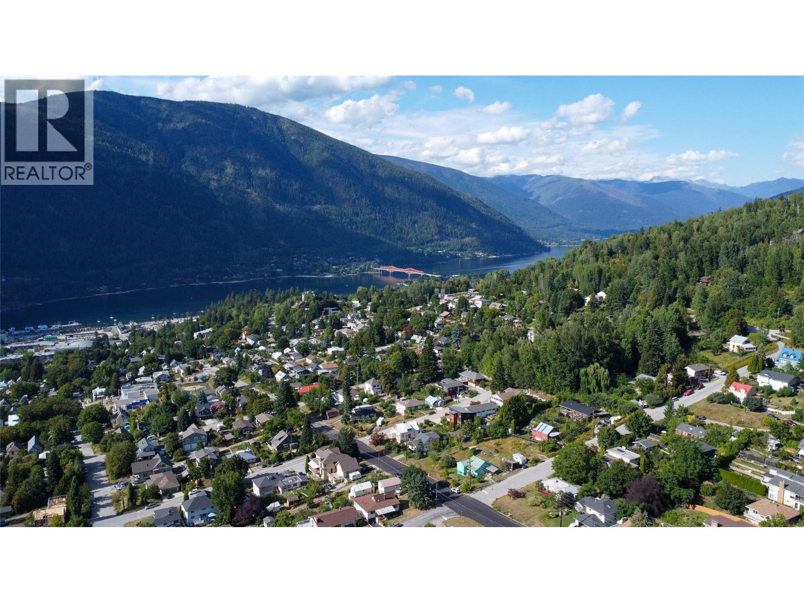 Photo 7 of 1324 Cedar Street, Nelson BC