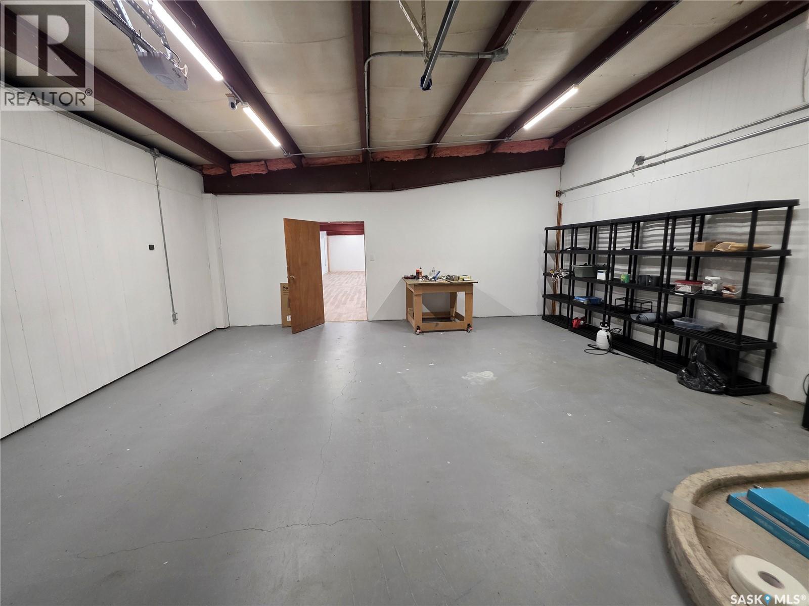 Photo 10 of 401 North Railway Street E, Swift Current SK