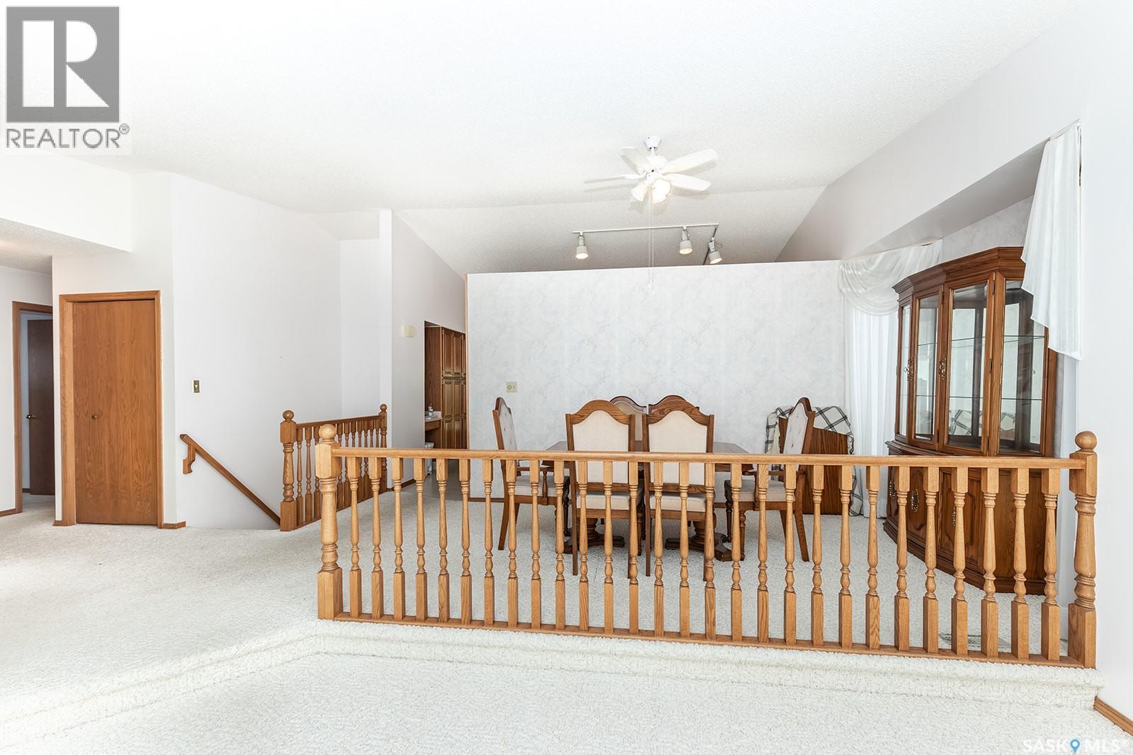 Photo 3 of 634 Nesslin Crescent, Saskatoon SK