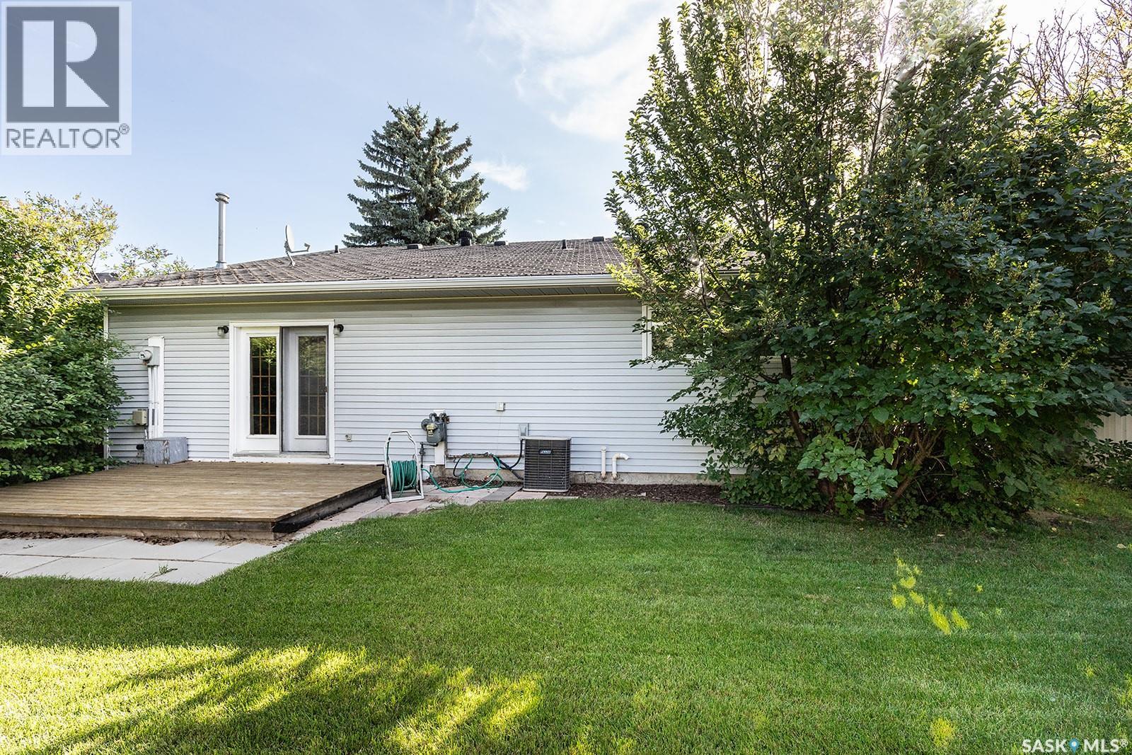 Photo 18 of 634 Nesslin Crescent, Saskatoon SK