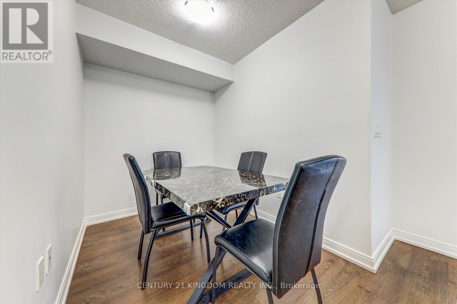 Photo 12 of 1423 275 Village Green Square, Toronto ON