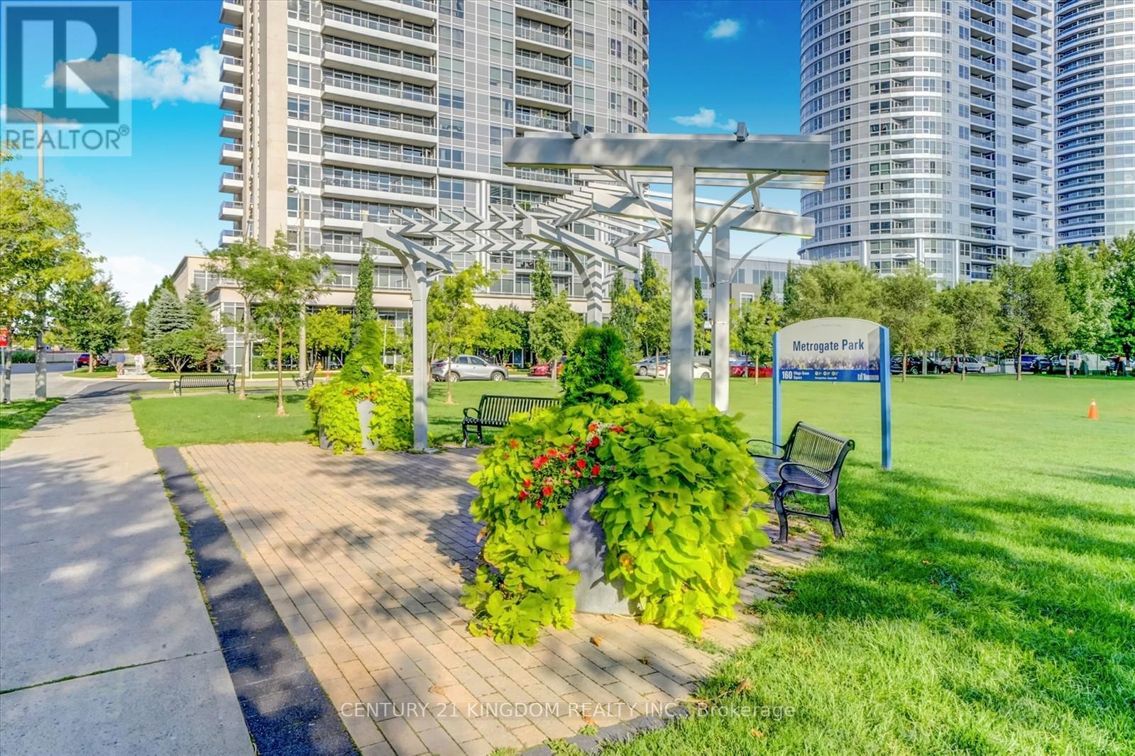Photo 15 of 1423 275 Village Green Square, Toronto ON