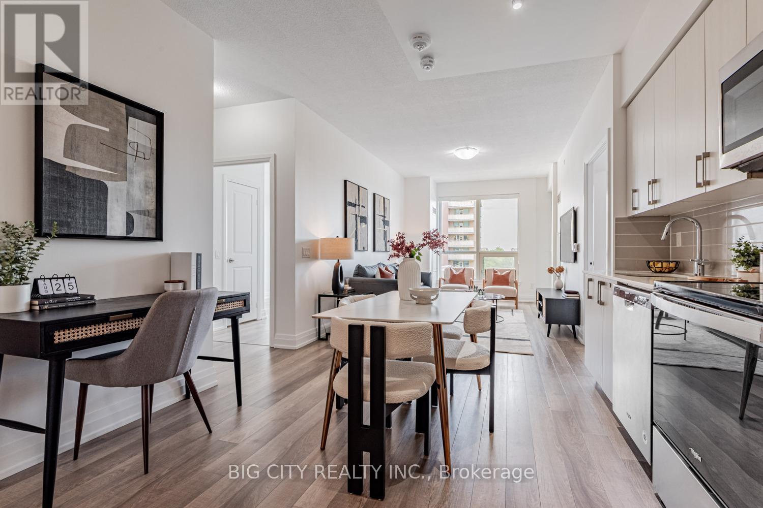 Photo 4 of 611 3121 Sheppard Avenue E, Toronto ON