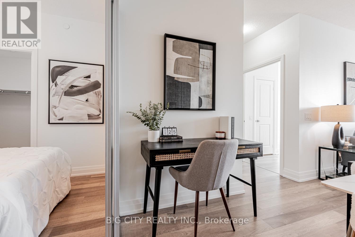 Photo 5 of 611 3121 Sheppard Avenue E, Toronto ON