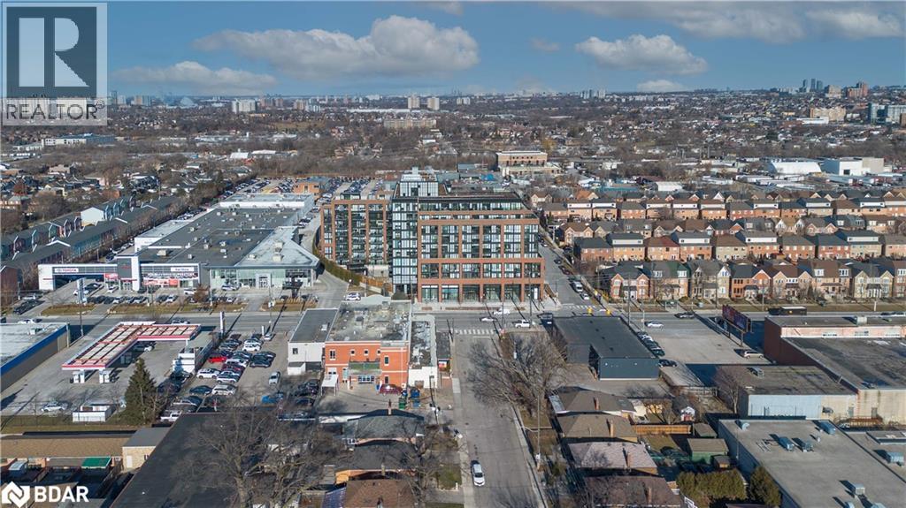 Photo 32 of 2300 St Clair Avenue West Unit 118, Toronto ON