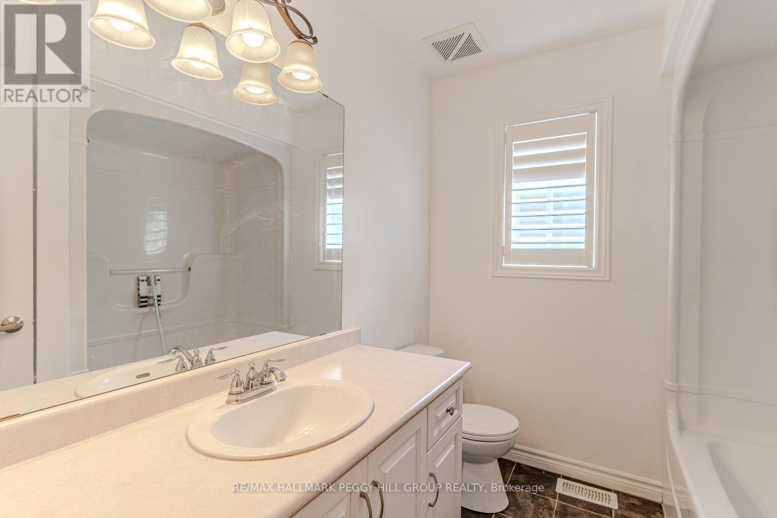 Photo 7 of Upper 32 54th Street S, Wasaga Beach ON