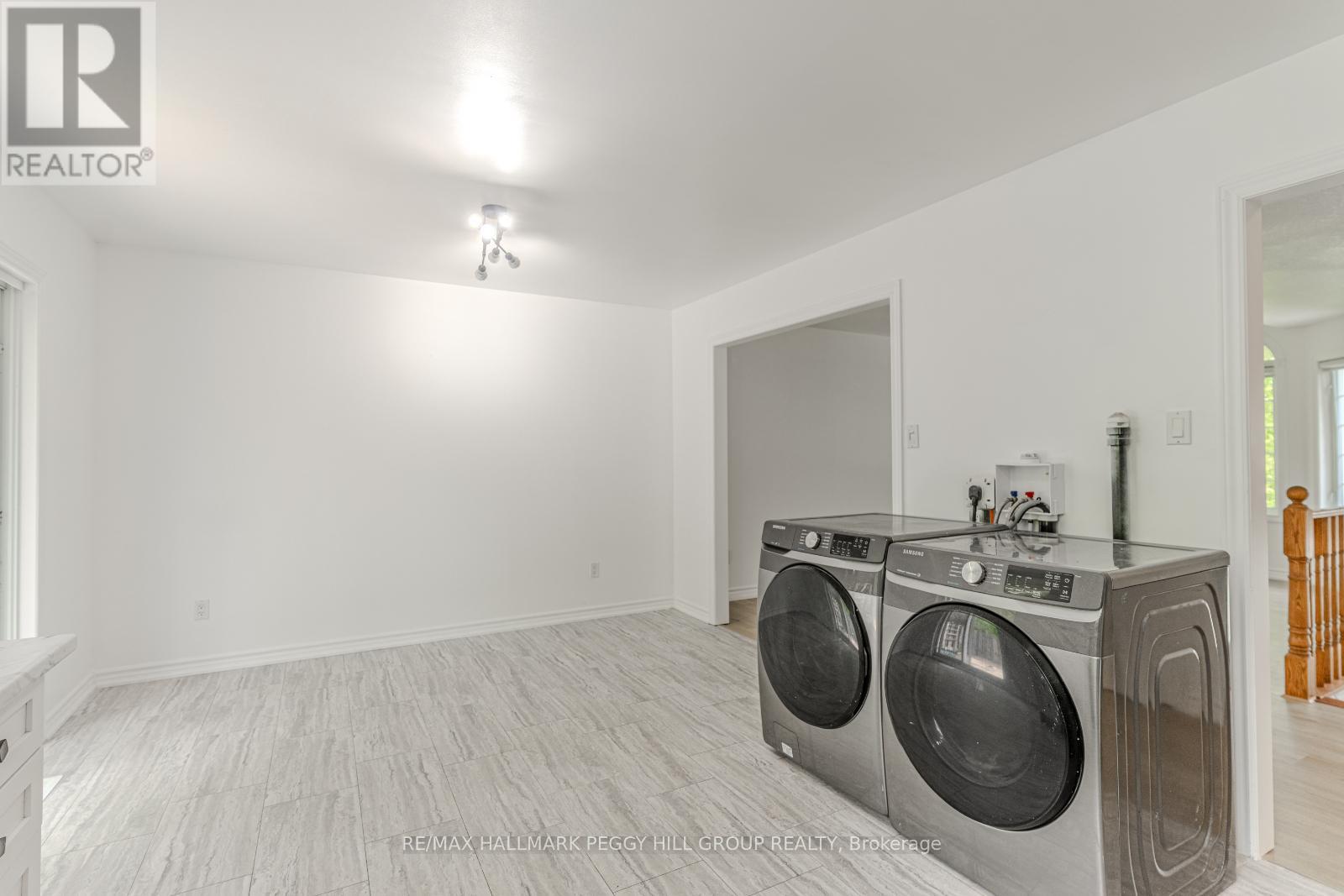 Photo 4 of Upper 32 54th Street S, Wasaga Beach ON