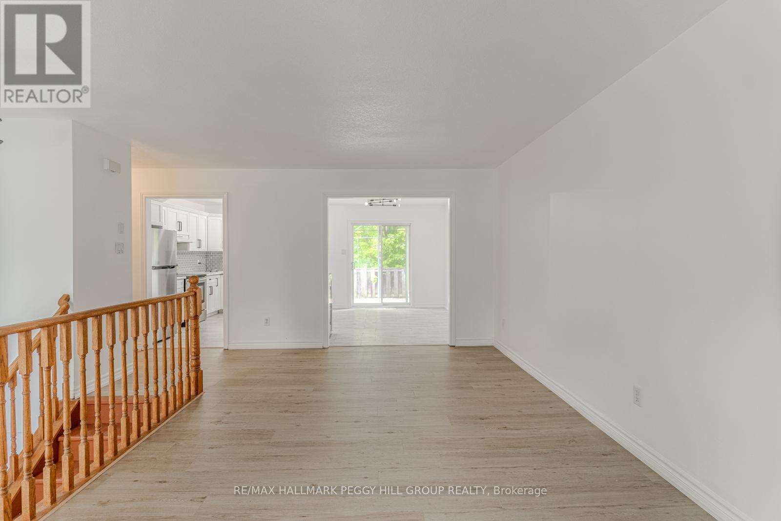Photo 3 of Upper 32 54th Street S, Wasaga Beach ON