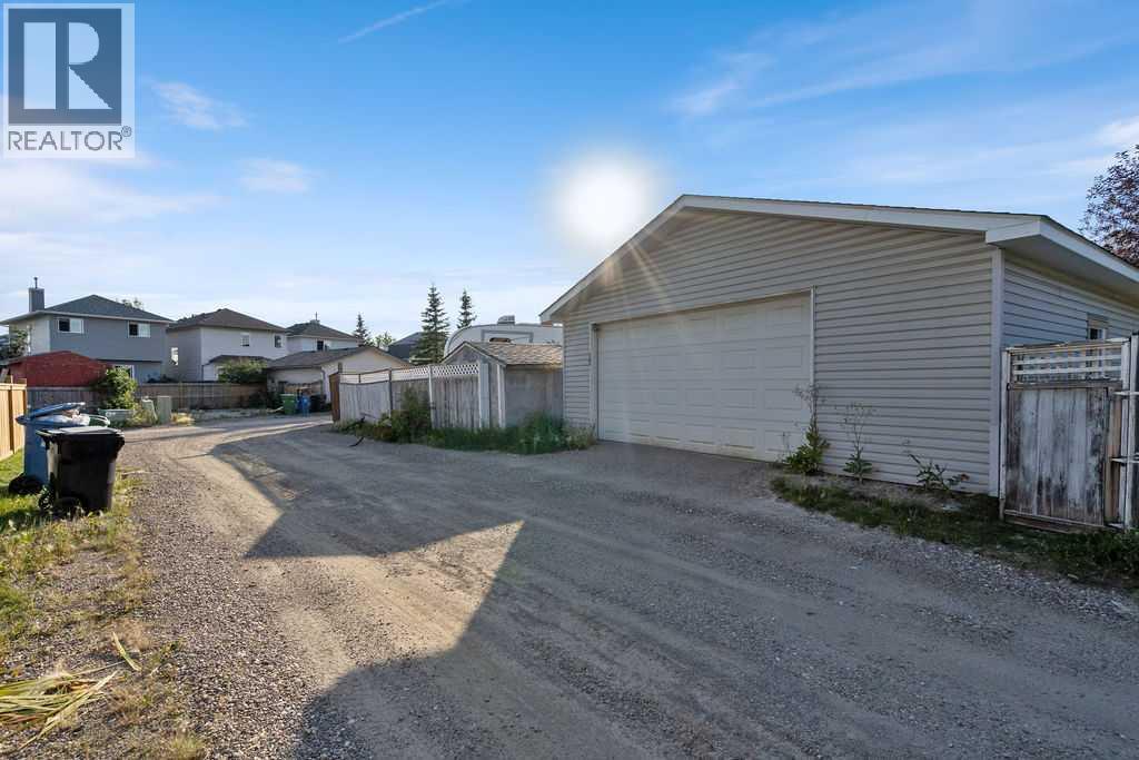Single Family House for Sale in  Coville Gardens NE Coventry Hills Calgary 