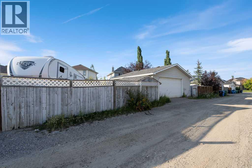 Single Family House for Sale in  Coville Gardens NE Coventry Hills Calgary 