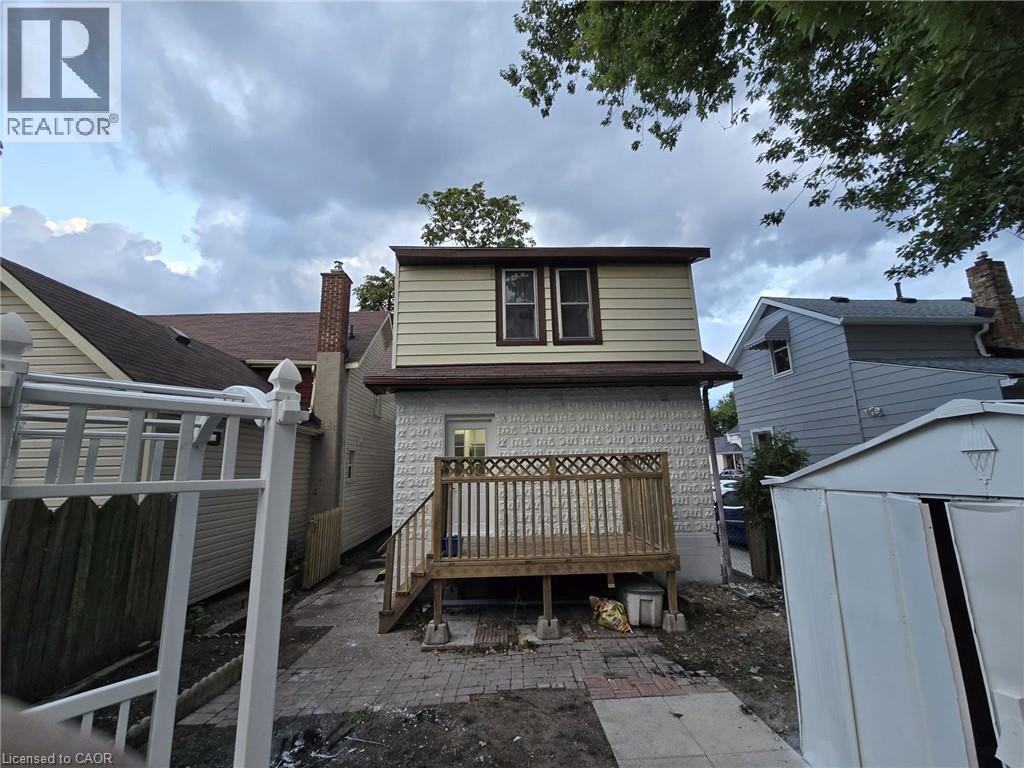 Photo 19 of 140 Napier Street, Sarnia ON