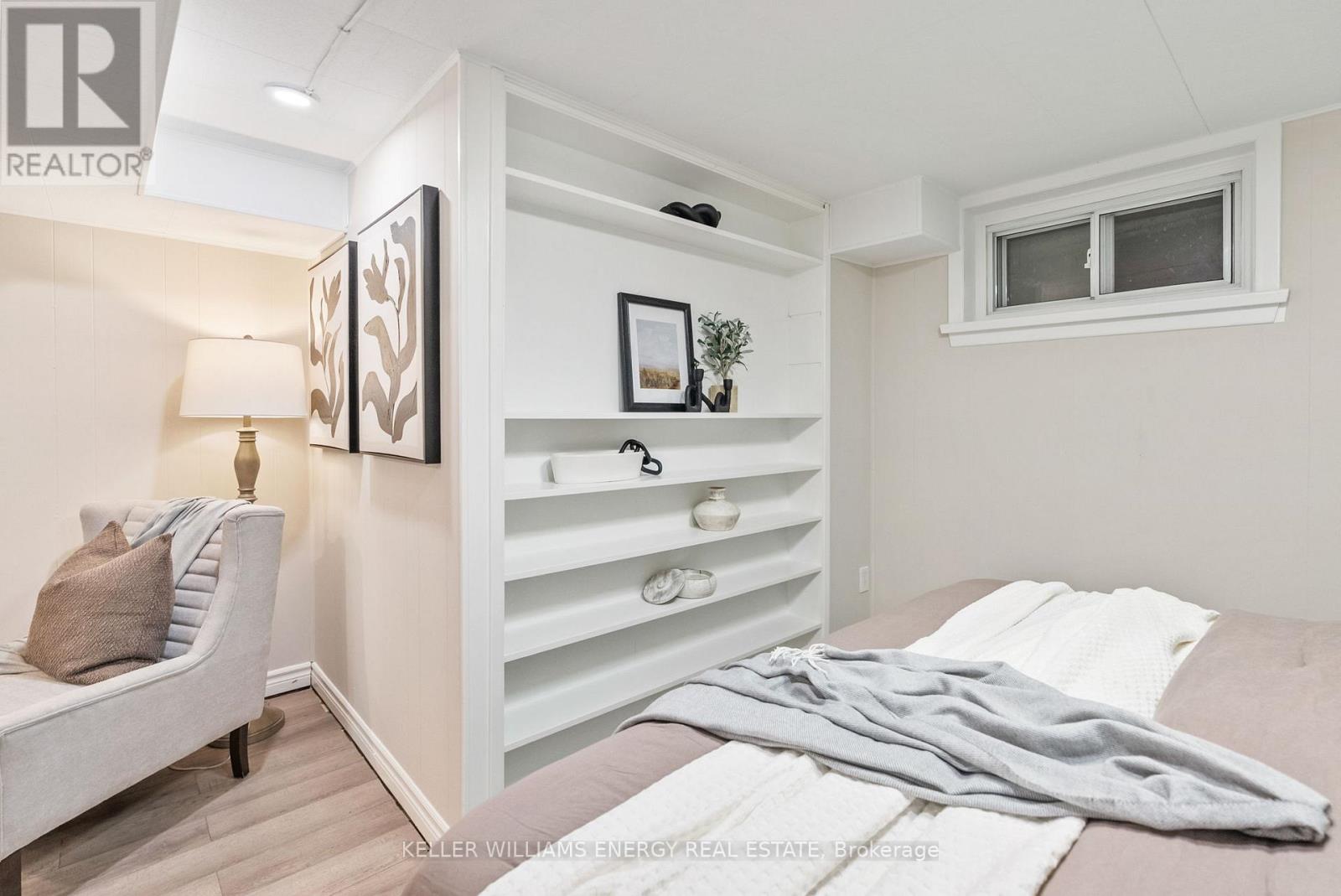Photo 26 of 28 Admiral Road, Ajax ON