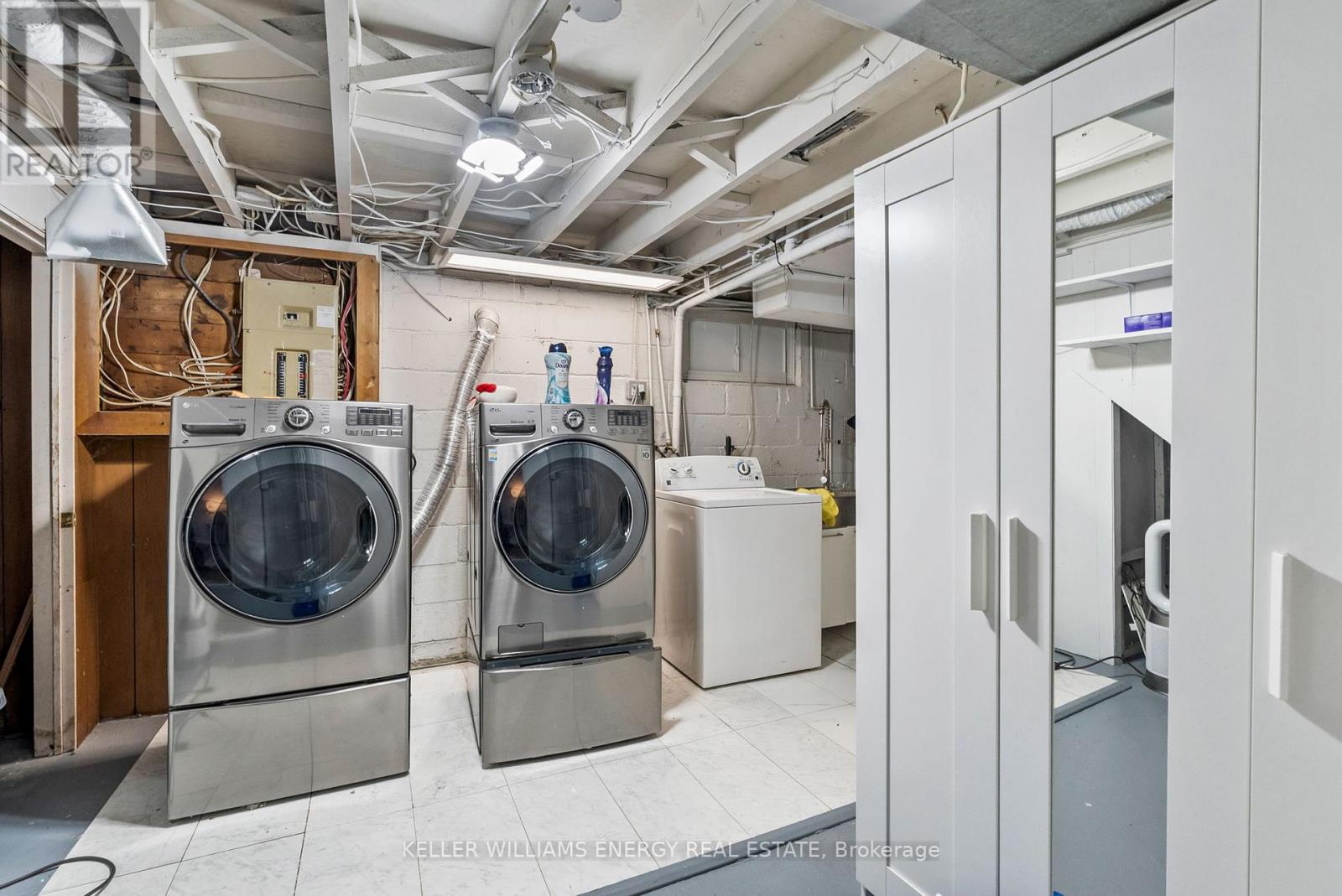 Photo 28 of 28 Admiral Road, Ajax ON