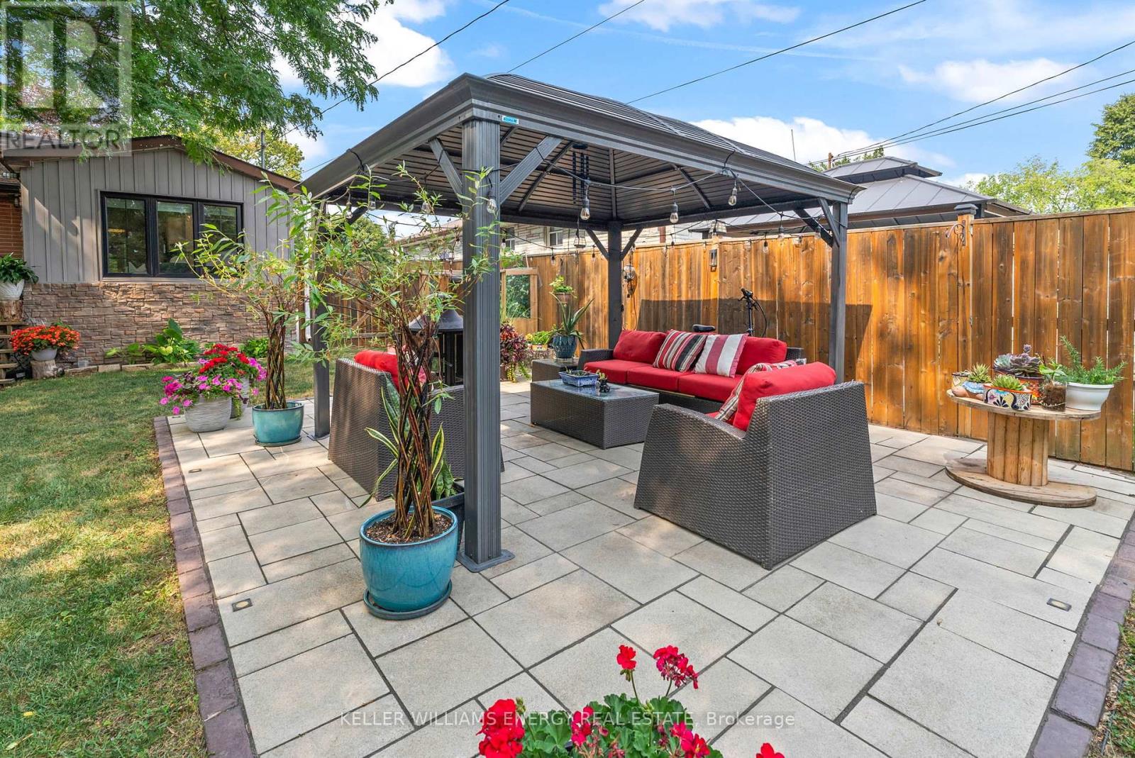 Photo 32 of 28 Admiral Road, Ajax ON