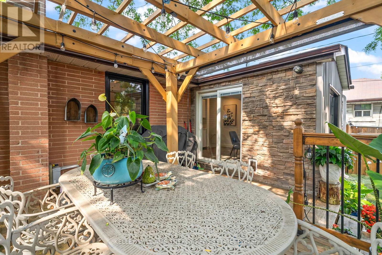 Photo 34 of 28 Admiral Road, Ajax ON