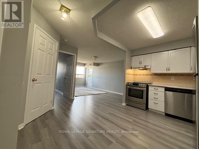 Photo 12 of 407 32 Tannery Street, Mississauga ON