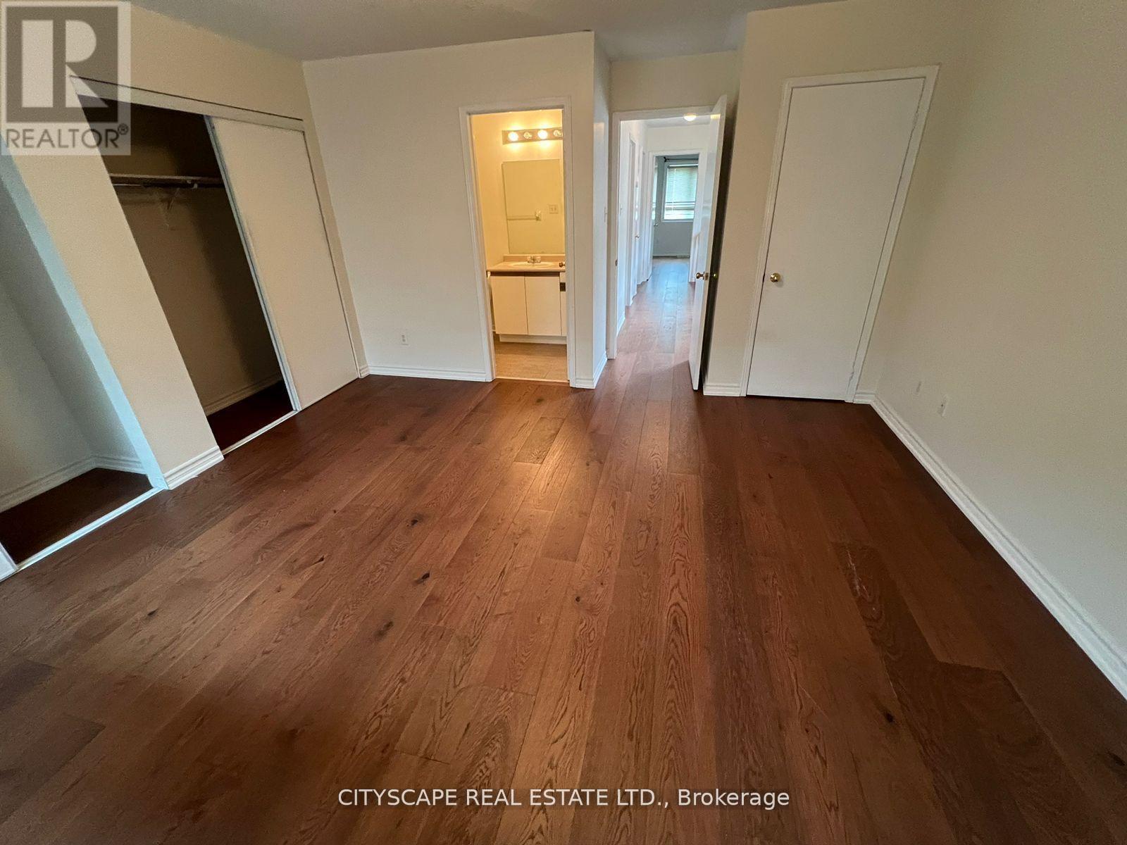 Photo 1 of 14 5255 Guildwood Way, Mississauga ON