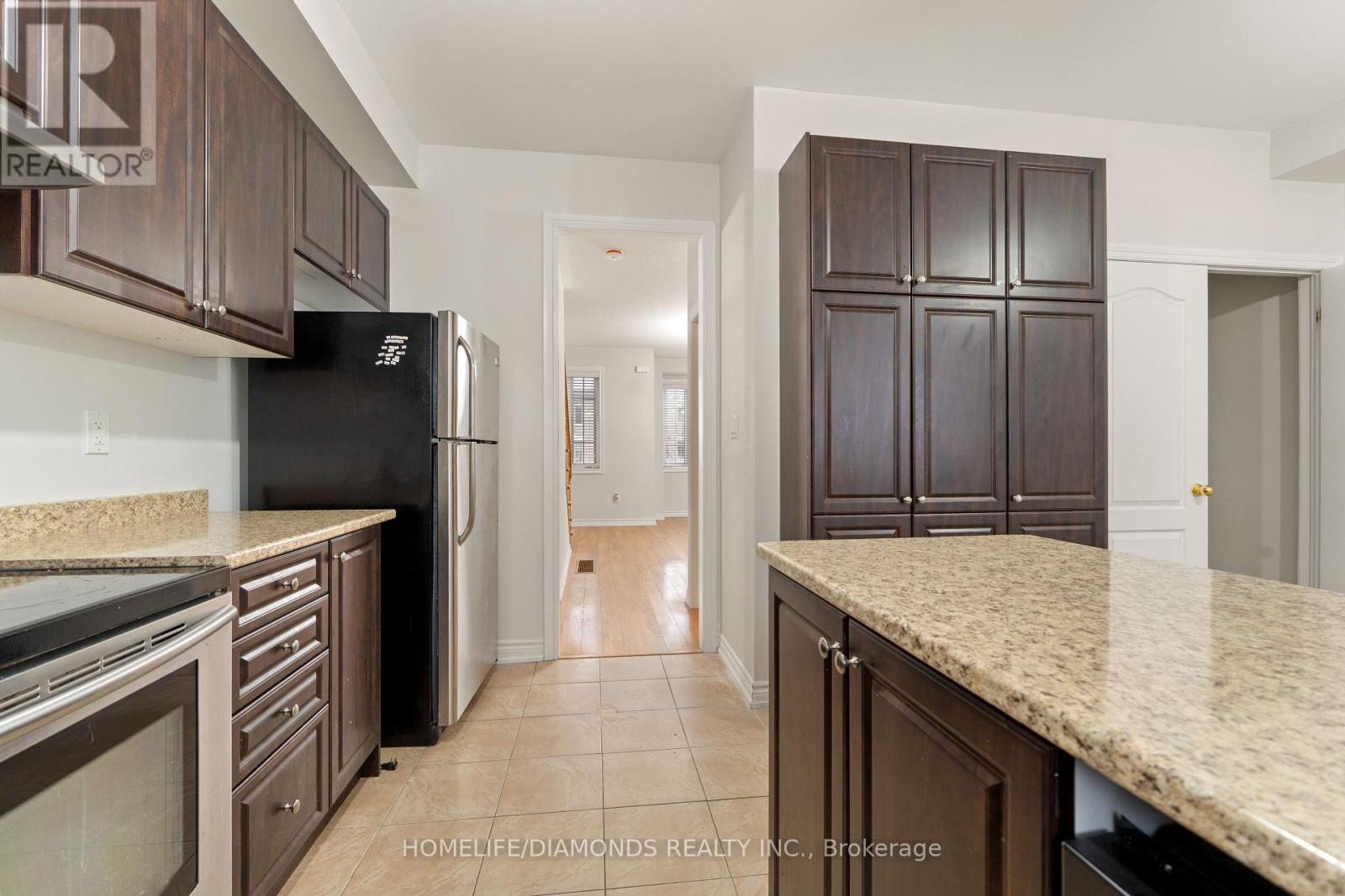 Photo 19 of 43 Sprucewood Road, Brampton ON