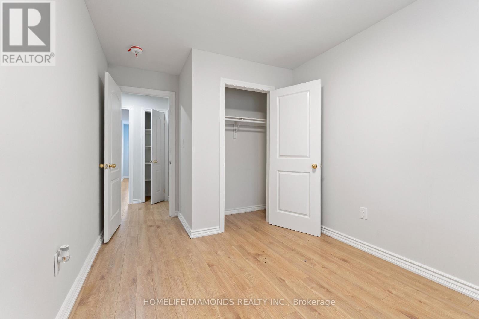 Photo 22 of 43 Sprucewood Road, Brampton ON