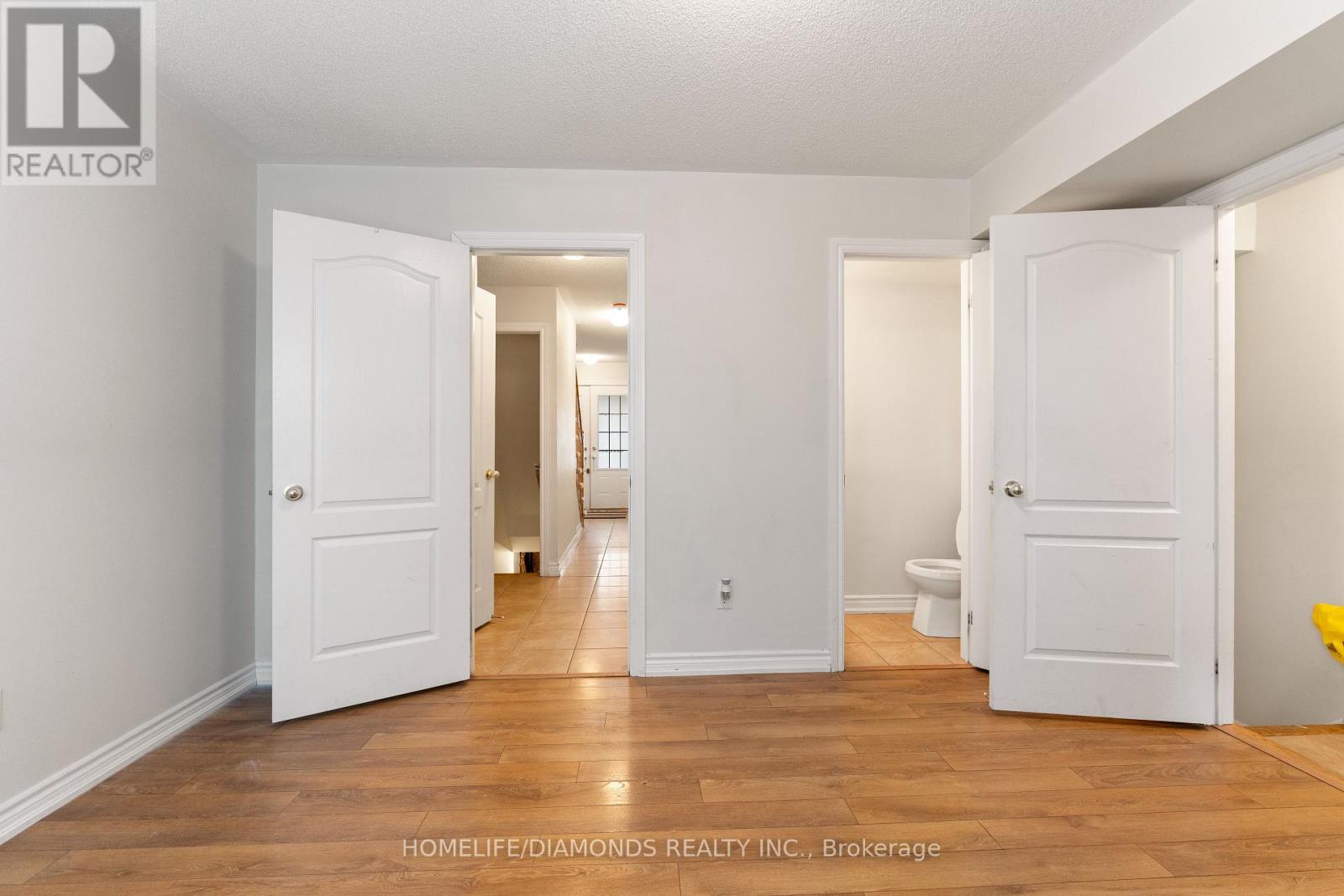 Photo 7 of 43 Sprucewood Road, Brampton ON