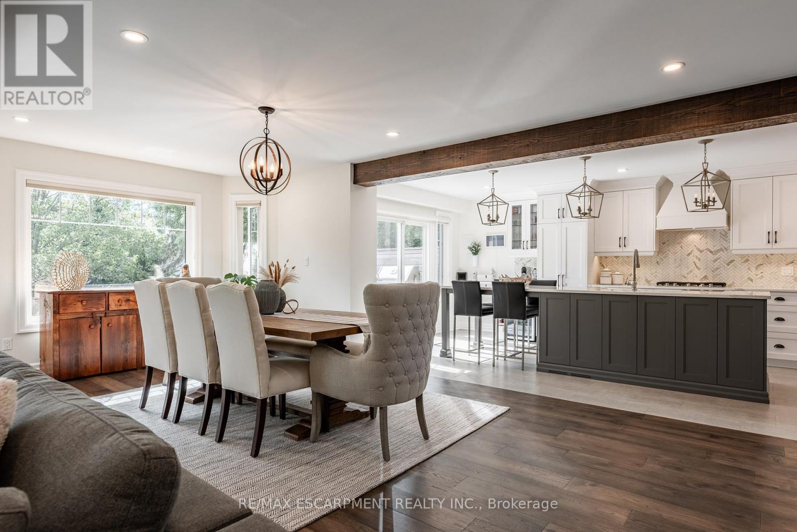 Photo 12 of 2130 Winding Way, Burlington ON