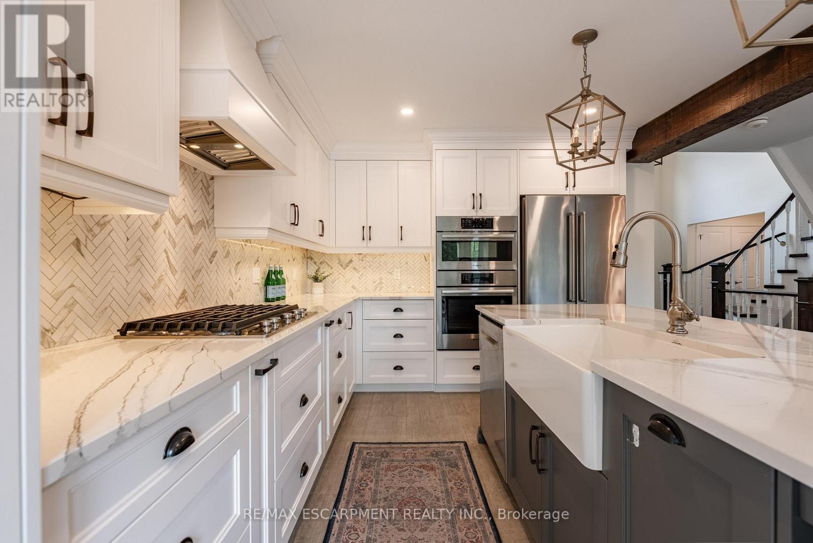 Photo 15 of 2130 Winding Way, Burlington ON