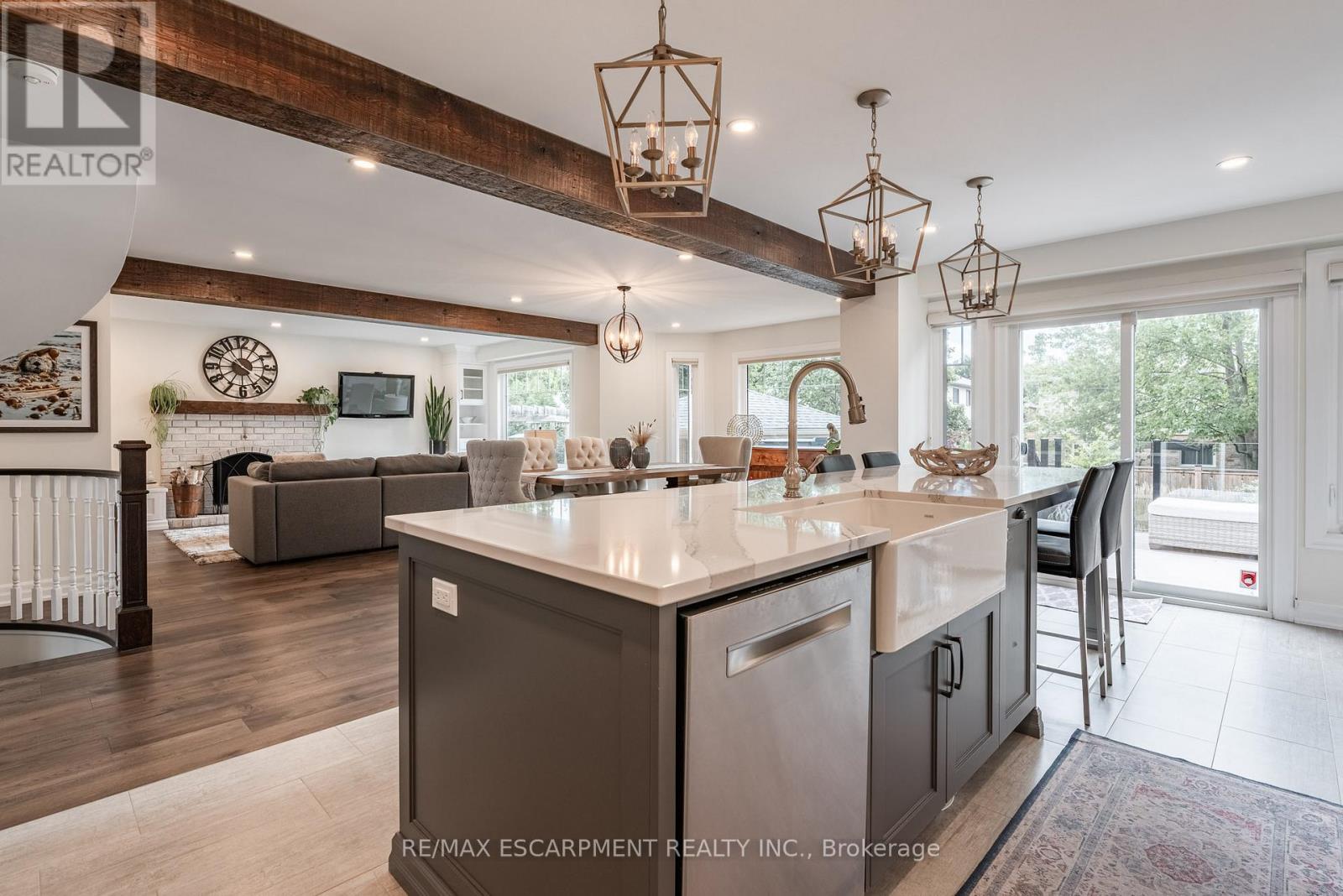 Photo 16 of 2130 Winding Way, Burlington ON