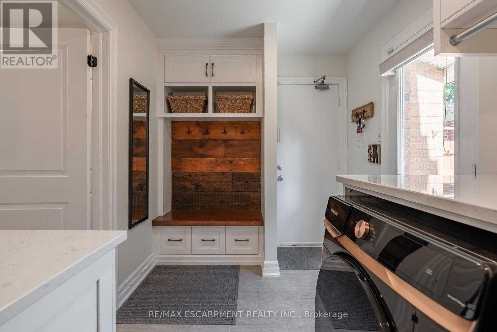 Photo 20 of 2130 Winding Way, Burlington ON