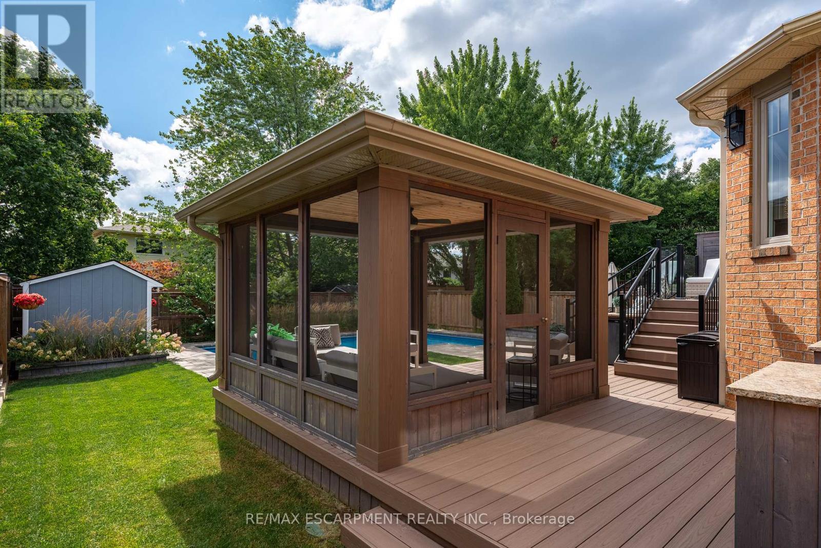 Photo 37 of 2130 Winding Way, Burlington ON