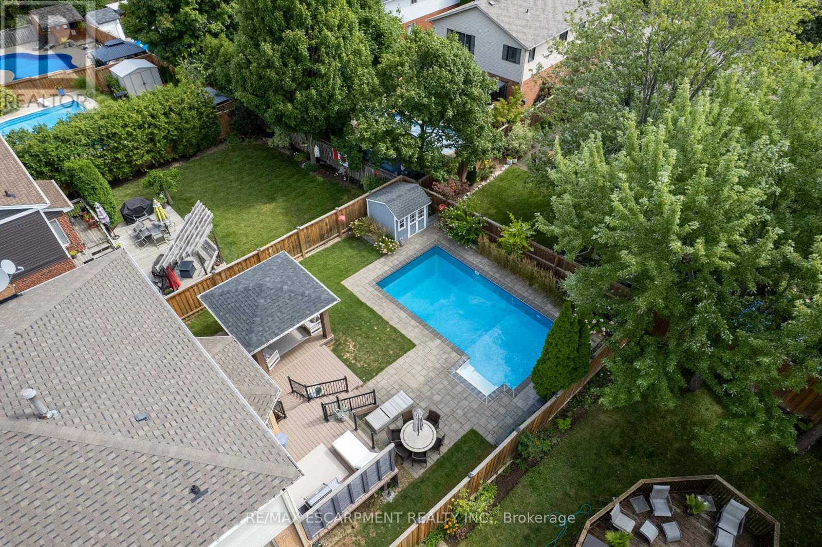 Photo 47 of 2130 Winding Way, Burlington ON