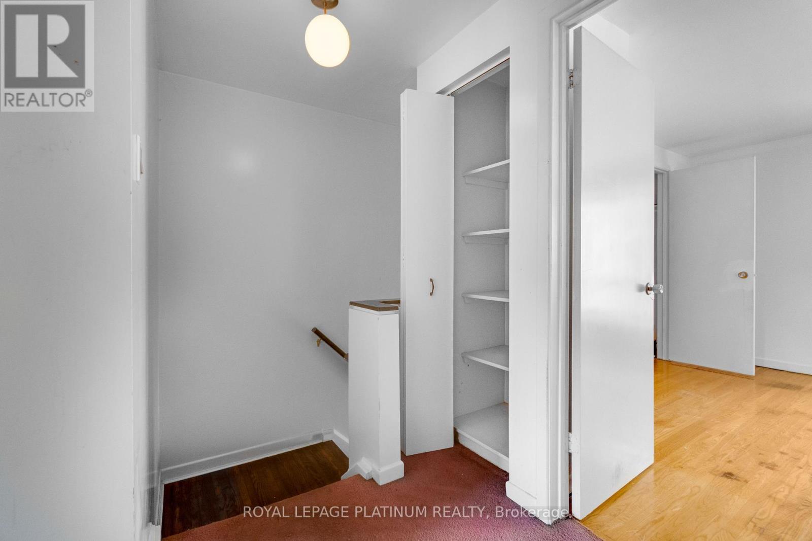 Photo 14 of 48 246 John Garland Boulevard, Toronto ON