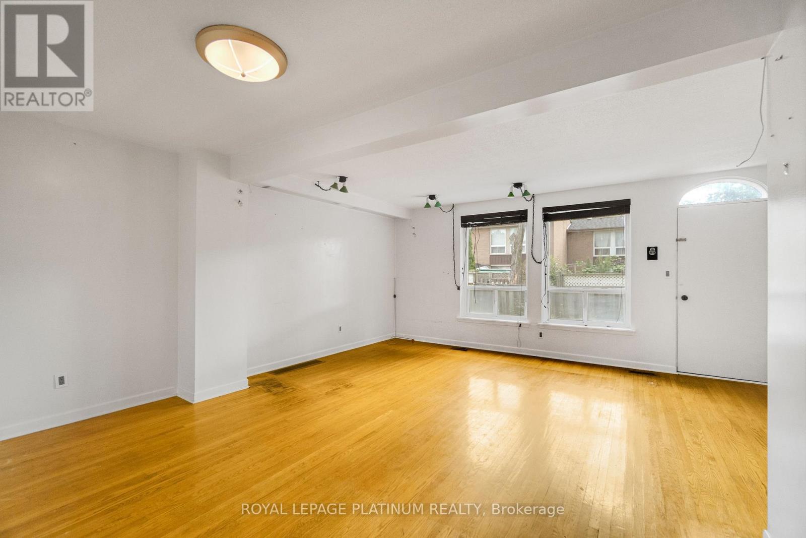Photo 21 of 48 246 John Garland Boulevard, Toronto ON