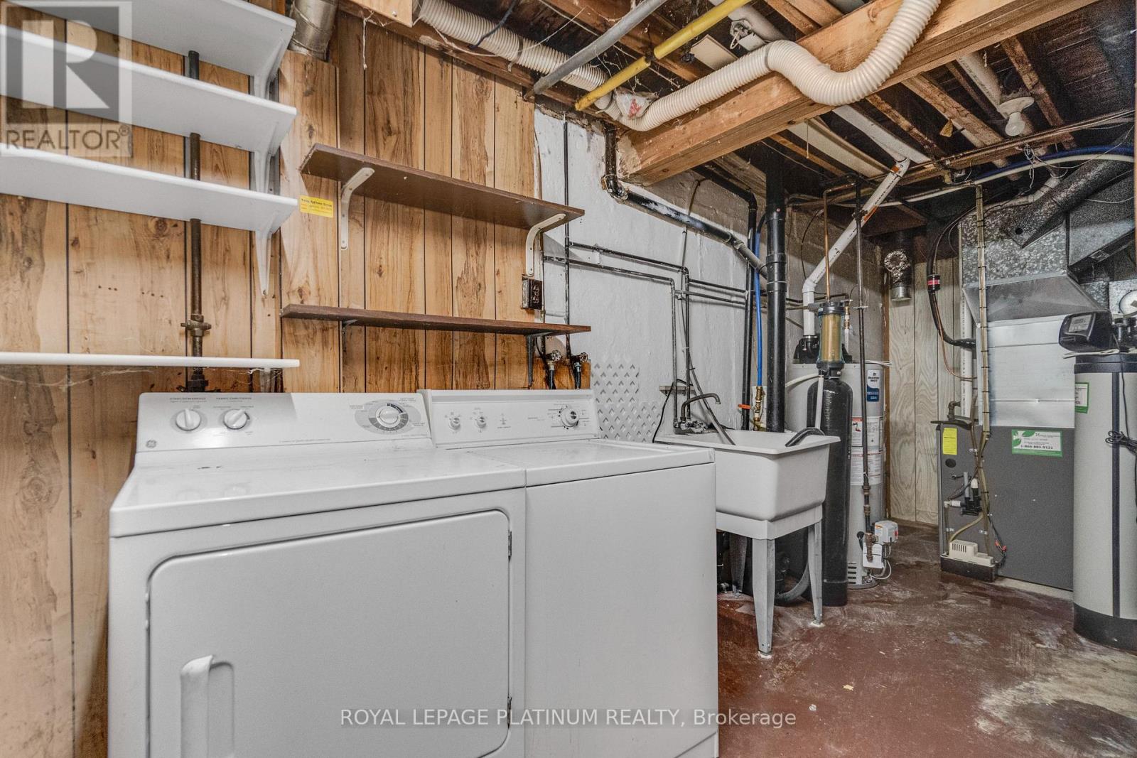 Photo 23 of 48 246 John Garland Boulevard, Toronto ON