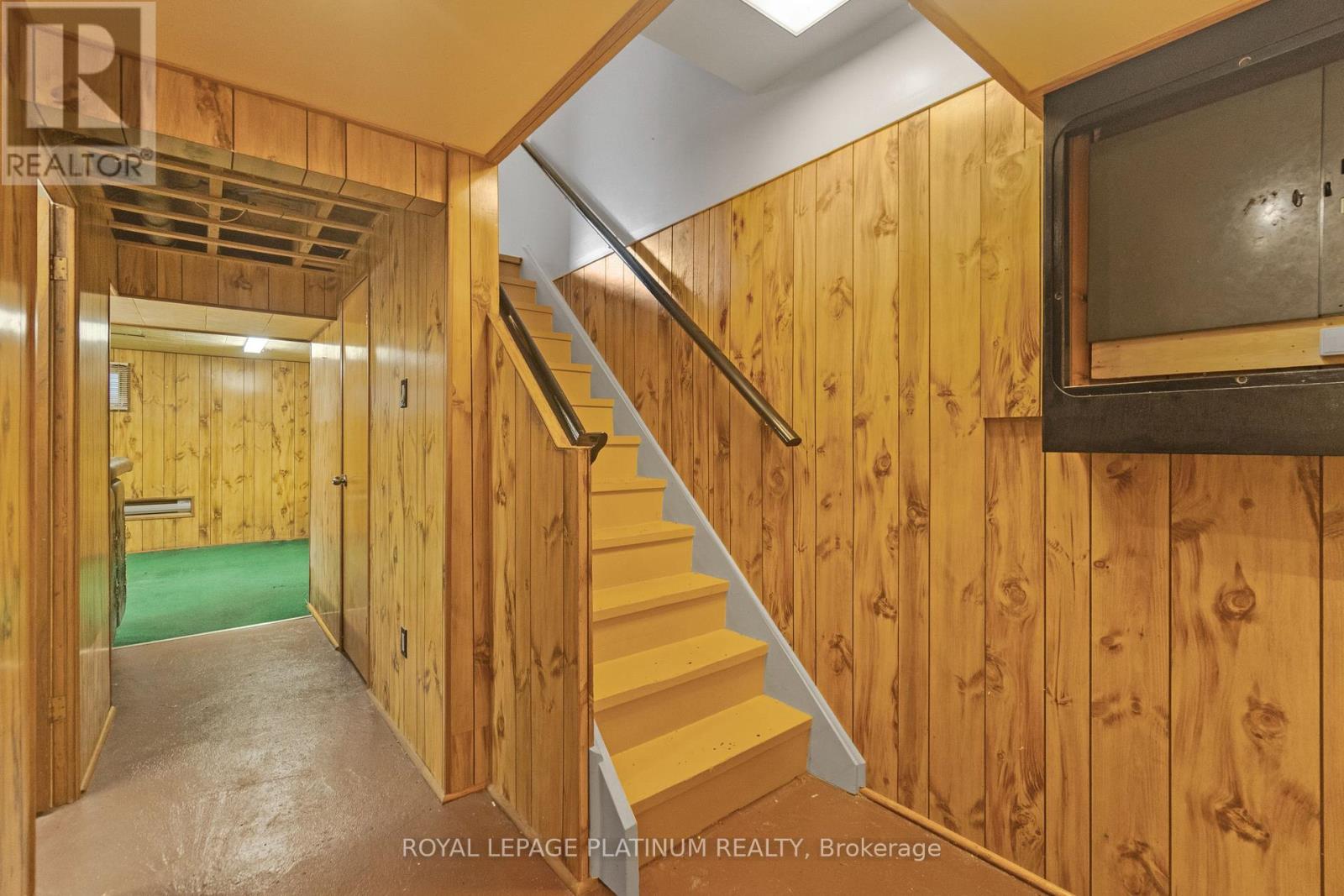 Photo 25 of 48 246 John Garland Boulevard, Toronto ON