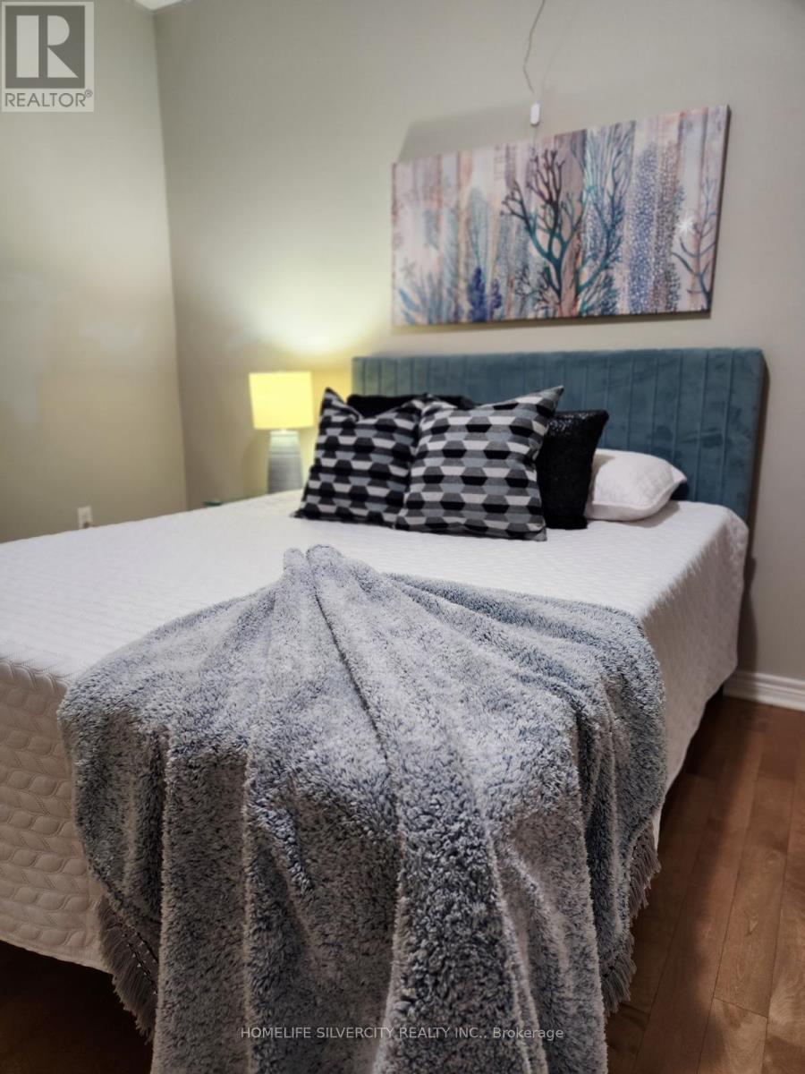 Photo 12 of 38 George Robinson Drive, Brampton ON