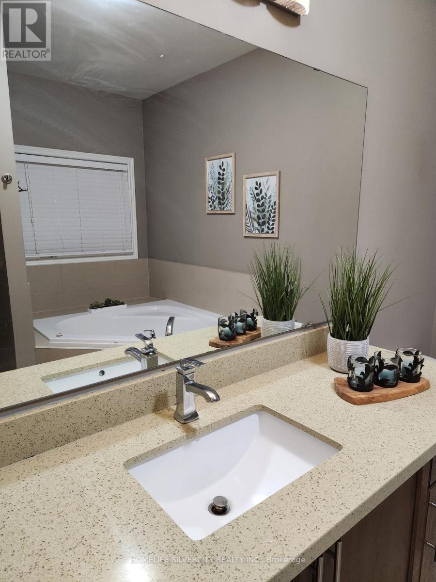 Photo 13 of 38 George Robinson Drive, Brampton ON