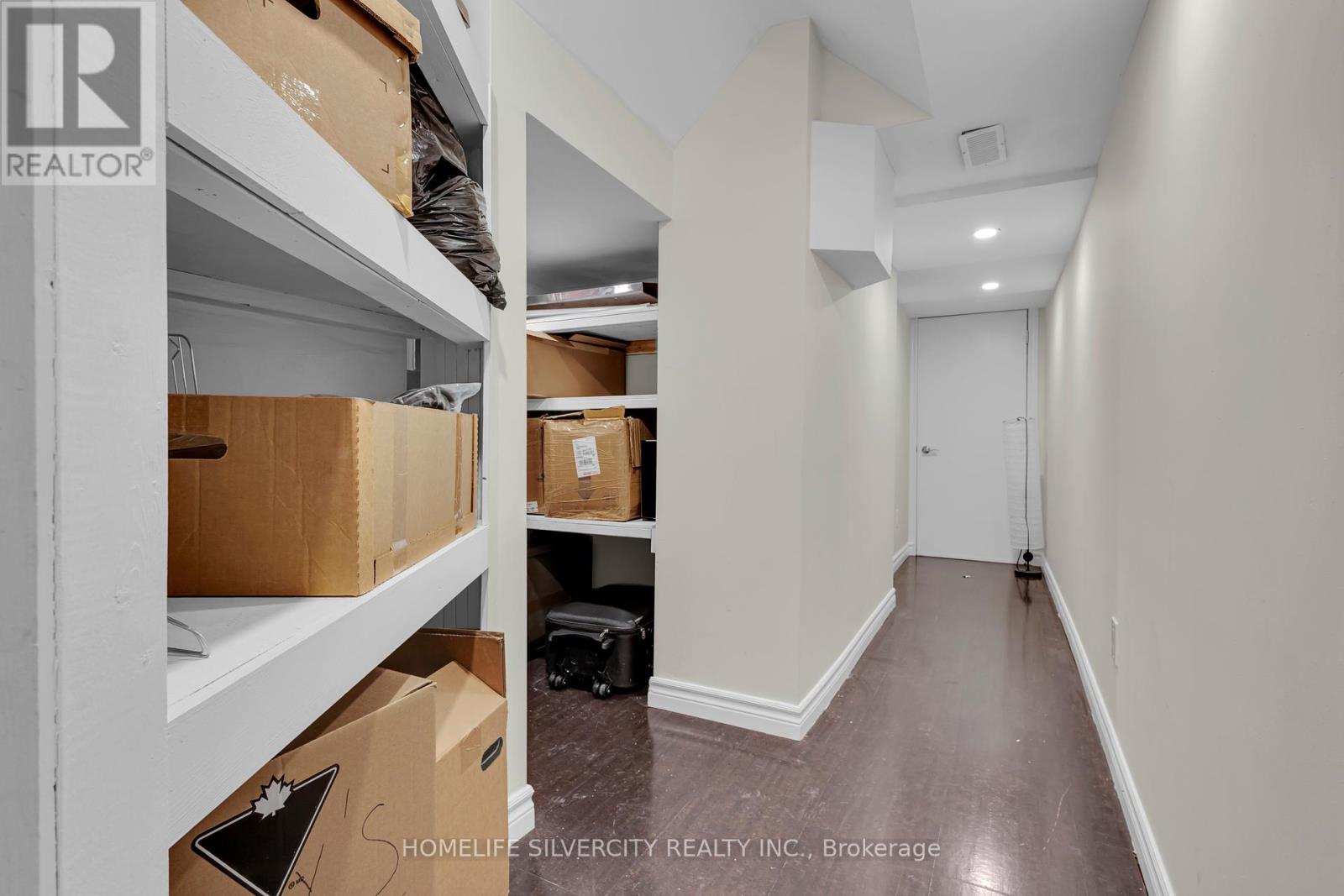 Photo 23 of 38 George Robinson Drive, Brampton ON