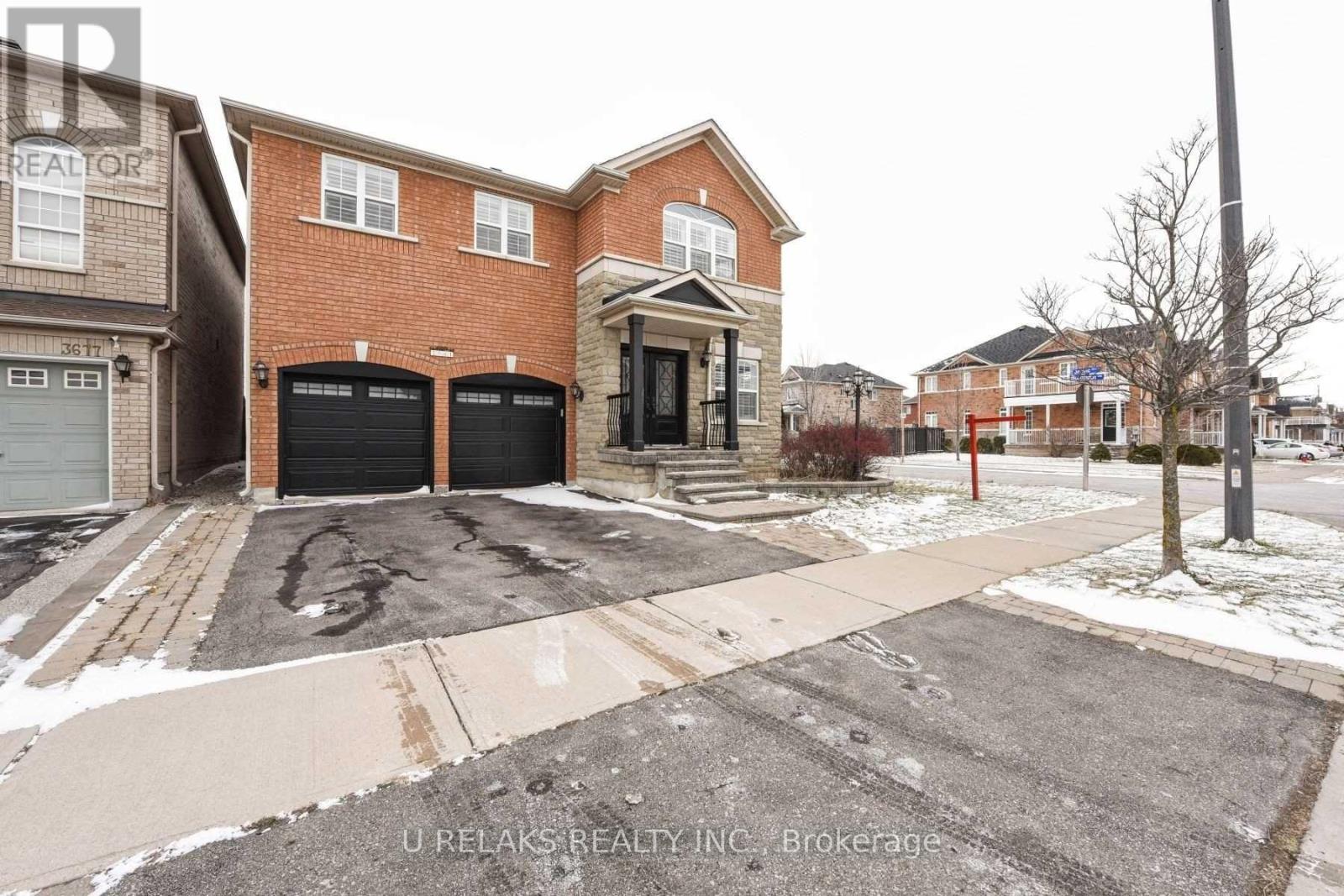 Photo 9 of 3681 Bloomington Crescent, Mississauga ON