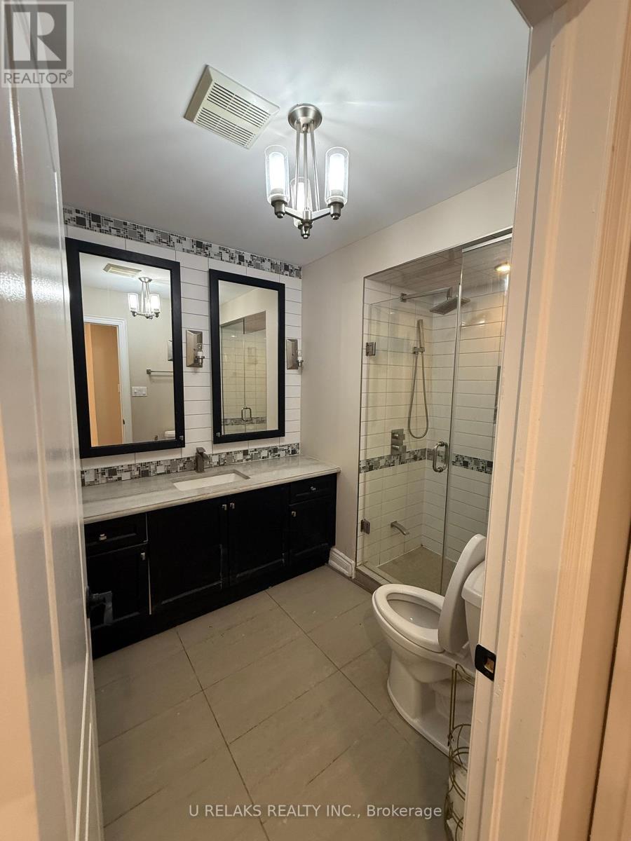 Photo 6 of 3681 Bloomington Crescent, Mississauga ON