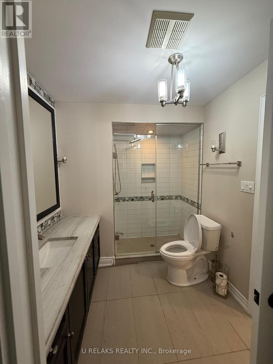 Photo 1 of 3681 Bloomington Crescent, Mississauga ON
