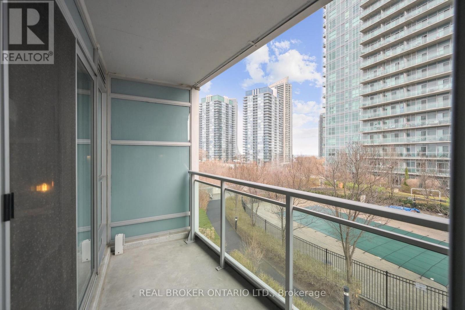 Photo 3 of 608 185 Legion Road N, Toronto ON