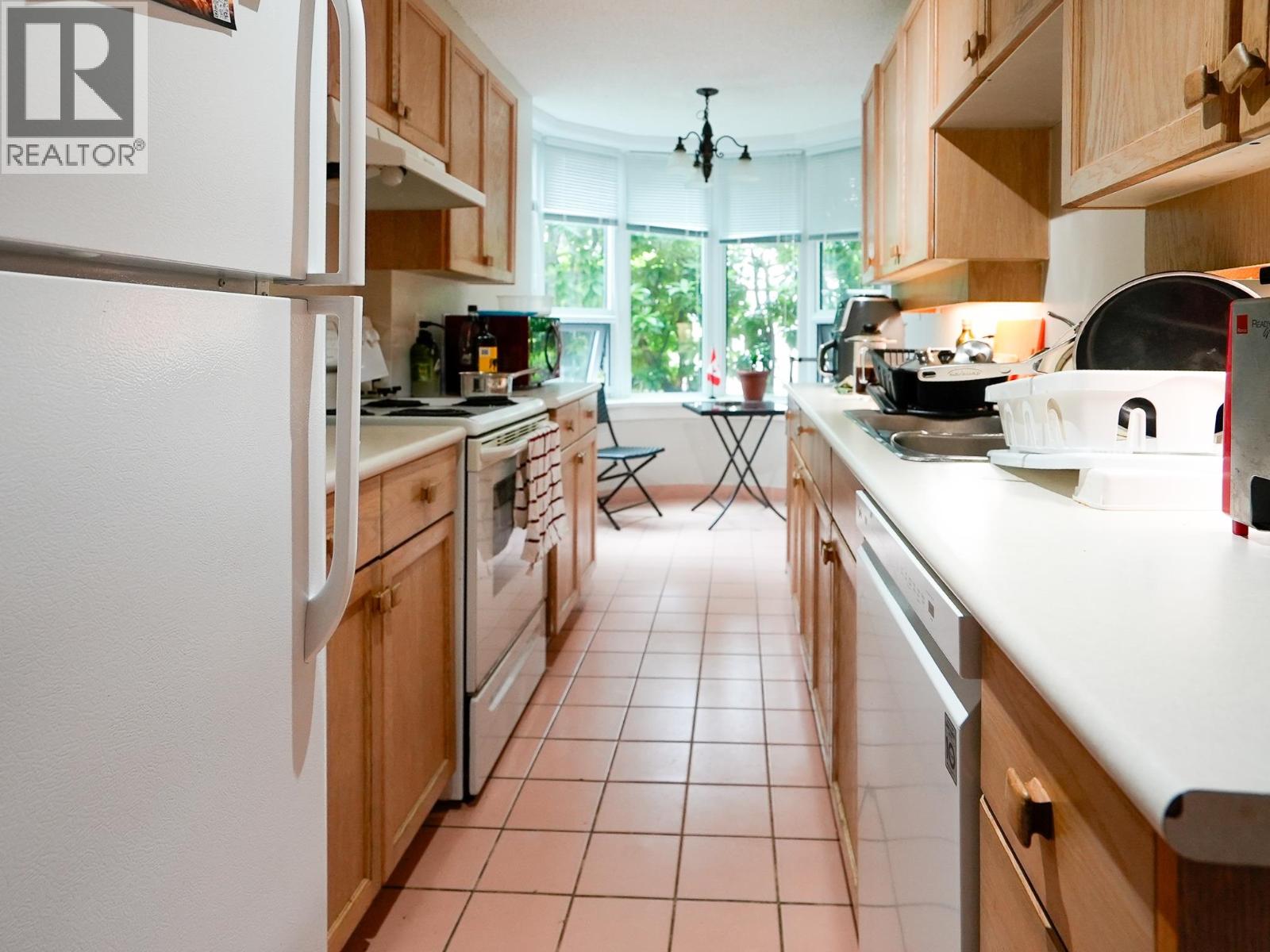 Photo 10 of 101 1845 Robson Street, Vancouver BC