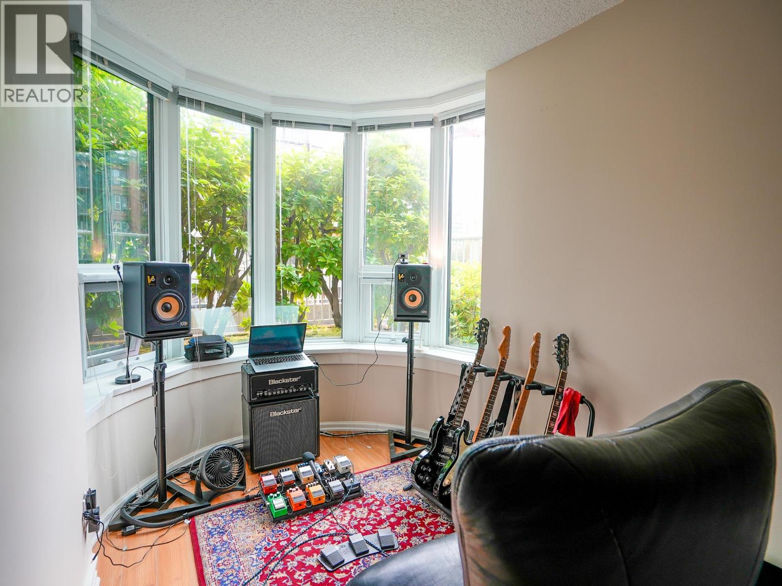 Photo 13 of 101 1845 Robson Street, Vancouver BC
