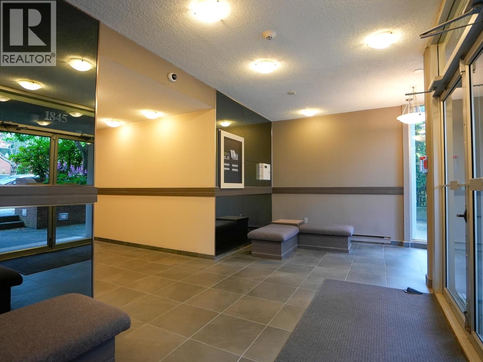 Photo 19 of 101 1845 Robson Street, Vancouver BC