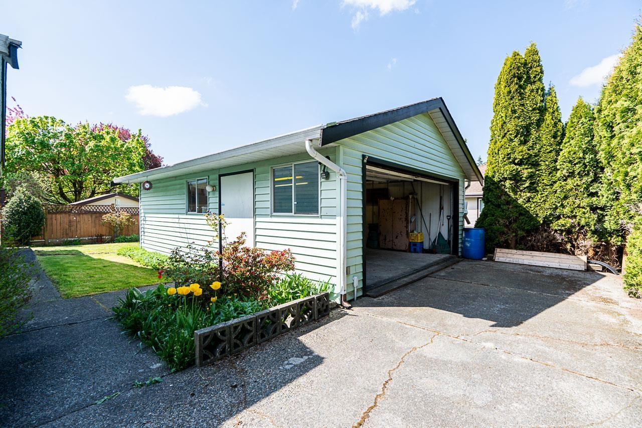 Photo 11 of 5949 169 Street, Surrey BC