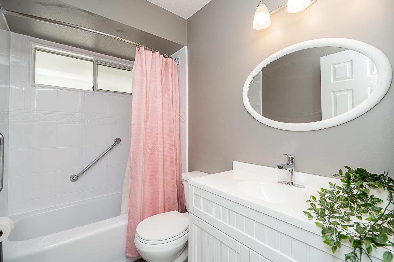 Photo 38 of 5949 169 Street, Surrey BC