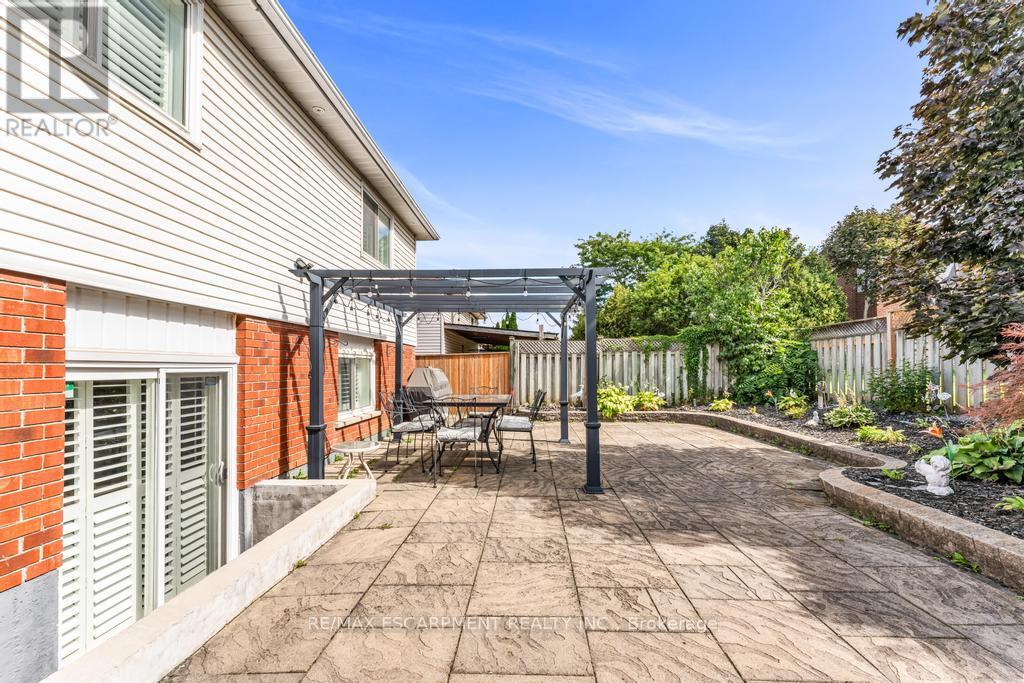 Photo 22 of 650 Acadia Drive, Hamilton ON