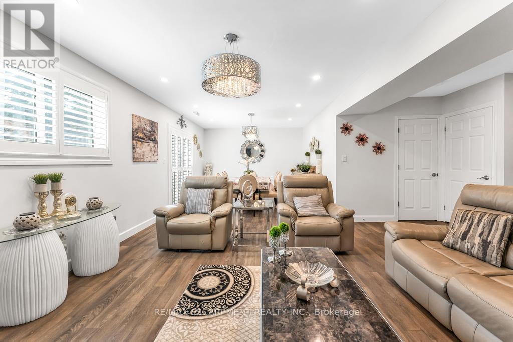 Photo 18 of 650 Acadia Drive, Hamilton ON